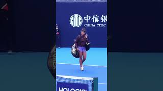 Naomi Osaka made a steady appearance and showed the demeanor of a king.#tennis #China Open  #大坂なおみ