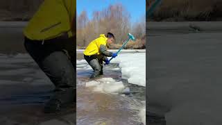 捕魚樂無邊，收獲滿滿鮮#fisherman #抓鱼 #有趣