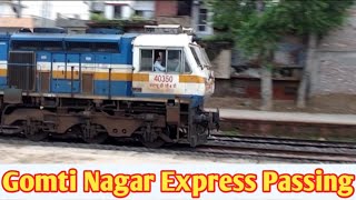 05009GomtiNagar Express passing at Daliganj junction गोमतीनगर एक्सप्रेस डालीगंज जंक्शन से निकलते हुए