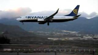 ryanair aterrizaje muy duro se escuchan los amortiguadores llegar al tope