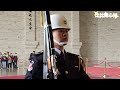 中正黑騎士交接上哨不久，禮兵就跺槍啦 chiang kai shek memorial hall navy honor guards 中正紀念堂 海軍儀隊