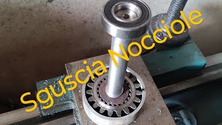 SGUSCIATRICE PER NOCCIOLE FAI DA TE     (Parte 1°)