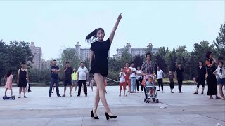 Шафл на каблуках 🔥 танцует красавица Цинцин (Qingqing) #Цинцин_танцует