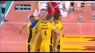 #SpecialVolley - Petric spinge forte