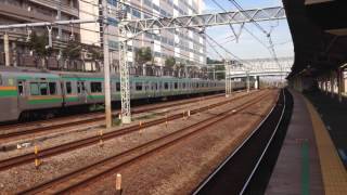 湘南新宿ラインE231系と横須賀線E217系と東海道線E233系新子安駅通過