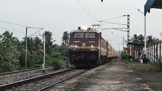 Mangalore - Kozhikode Express | WAP 1 | Indian Railways