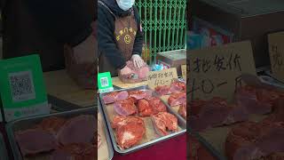 Braised beef is sold on the streets of Xi'an for 40 yuan a pound