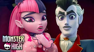 Draculaura's Secret Gets Exposed to Her Dad?? | Monster High