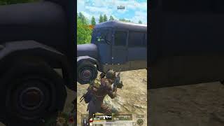 一队人主动进攻，被打死3个跑了一个 #pubg #pubgmobile #gaming