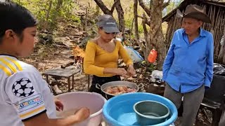 🛑Las chicas😍preparando el pollo para los ricos 🫔 tamales😱😱!!!El Buen salvadoreño