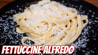 Authentic Fettuccine Alfredo Only Needs 3 Ingredients