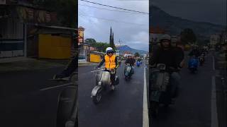 Menikmati keindahan kota batu dengan vesp #wisata #malang#vespa