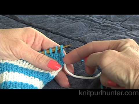 Carrying Yarn Up the Side - Stripes, Colorwork Carrying Yarn Up the Side - Stripes, Colorwork