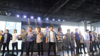 Sneak Peek: Newsies Cast Performs Powerful Medley!