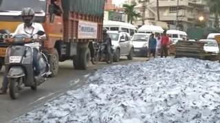 Watch: Toxic foam overflows from Bellandur Lake - ANI News