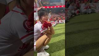 多慧走過來跟粉絲朋友一起準備大合照 多慧真的超寵粉  #李多慧 #이다혜 #棒球 #啦啦隊 #cheerleader #baseball #台湾野球チア @lee_dahye  @CPBL