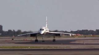 Stunning British Airways Concorde Landing at New York JFK August 2003