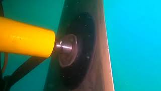 How to Propeller polishing underwater?