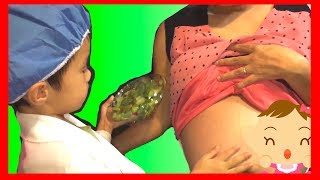 Ryan ToysReview Nursery Song Mommy Got A Baby In Her Belly