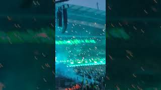 Crowd sings Save Your Tears with The Weeknd