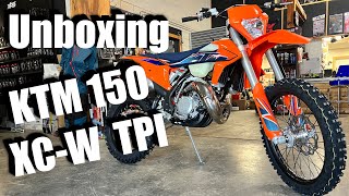 Unboxing 2022 KTM 150 XC-W TPI