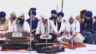 ਦੇਹੁ ਸਜਣ ਅਸੀਸੜੀਆ ਜਿਉ ਹੋਵੈ ਸਾਹਿਬ ਸਿਉ ਮੇਲੁ।