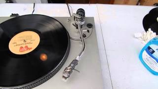 Demo Technics SL-D2 - Direct Drive Automatic Turntable