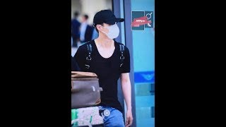 [ EXO ] 170726 EXO at Gimpo Airport - 엑소