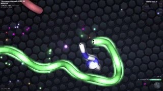 60,000 Mass "FAKE BOT STRATEGY!" - Slither.io Bots Trolling (slither.io hack / mods)