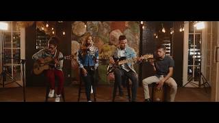 Dios Está Aquí - Cindy Barrera - Oficial Video