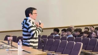 Author shows middle schoolers how to transform life into stories | 28/22 News