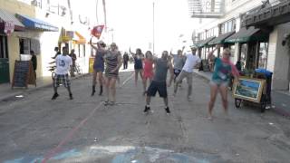 'FEELIN GOOD' FLASH MOB Alley way (Acafool)