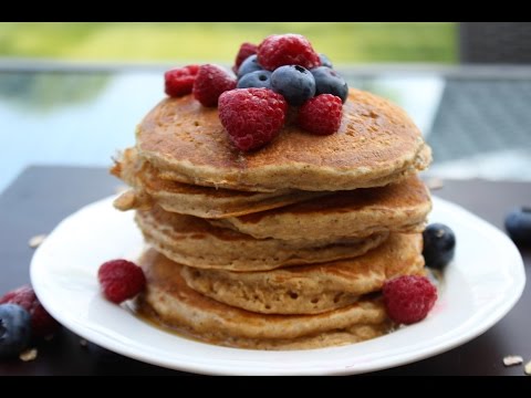 HOW TO MAKE FLUFFY OATMEAL PANCAKES - healthy recipe HOW TO MAKE FLUFFY OATMEAL PANCAKES - healthy recipe