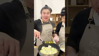 两个土豆子就能做出来这么一大盆锅巴土豆 锅巴土豆 好吃到停不下来 解锁土豆新吃法