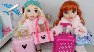 Elsa and Anna toddlers Packing for Disney Vacation  ✈️