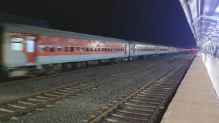 22114 KCVL - LTT SUPERFAST EXPRESS THIVIM SKIP | Indian railways | Single line crossing in Konkan