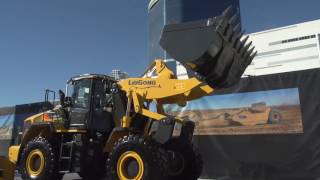 Weltneuheit: Vertical lift Radlader an der Conexpo Las Vegas