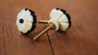 BPBK 01 D - Black and White Floral Wardrobe Bone knob