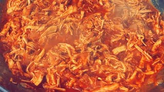 HOW TO MAKE TINGA DE POLLO | SPICY SHREDDED CHICKEN | The JayLi Life