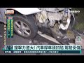 撞汽車人噴飛.機車對折 騎士重傷送醫｜華視新聞 20220308