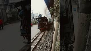 #darjeelingtoytrain #darjeelinghimalayanrailway #mountainrailway #darjeelingmail