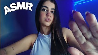 ASMR - A IRMÃ DO SEU MELHOR AMIGO TE FAZENDO CARINHO PARA DORMIR