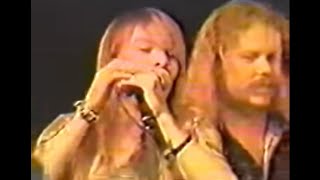 Axl Rose clowns James Hetfield