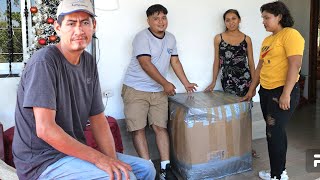 KEYLI recibe una GRAN CAJA desde USA y llega su hermano