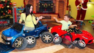 Tema and Mom Play with toys and Assembling cars