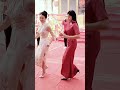 喜婆婆和儿媳共舞 真喜庆