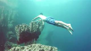 Freediving wedding proposal under water