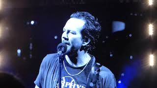 Eddie Vedder Dedicates Light Years to Gord Downie of The Tragically Hip 2016.08.20 Wrigley Chicago