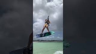 Kitegirls just want to have fun! 🤯😍