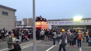 2014常滑祭礼　山方字 市役所出る2 360ターン